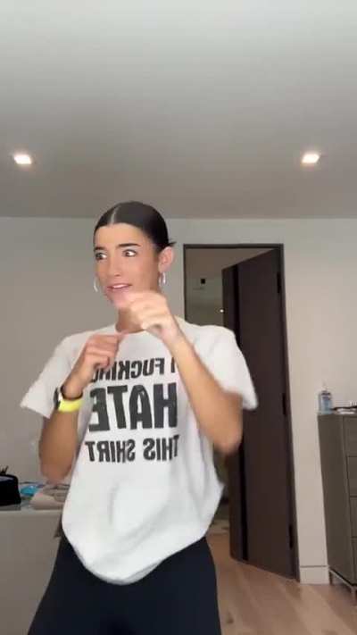 Charli lipsyncing: "I like D I C K"