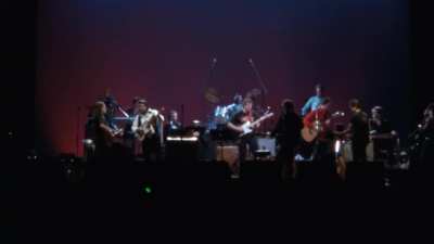 The Highwaymen (Willie Nelson, Johnny Cash, Waylon Jennings and Kris Kristofferson) and Reggie Young in 1990, performing "Ghost Riders in the Sky" at the Nassau Coliseum