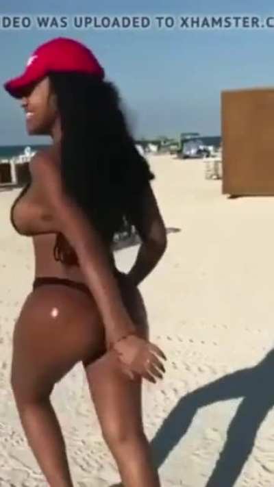 🤦🏾&zwj;♂️🍑👏🏾‼️