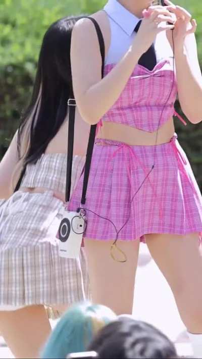 Mina 🐧 (ft. Nayeon)