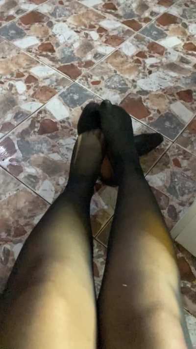 Kiss my feet, slave! [OC]