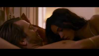 Glenn Powell is a lucky man. He sure did have a good time with Adria Arjona in Hit Man
