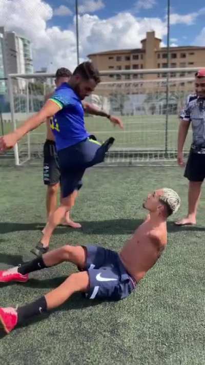 How dare you kick a friend while he&rsquo;s down