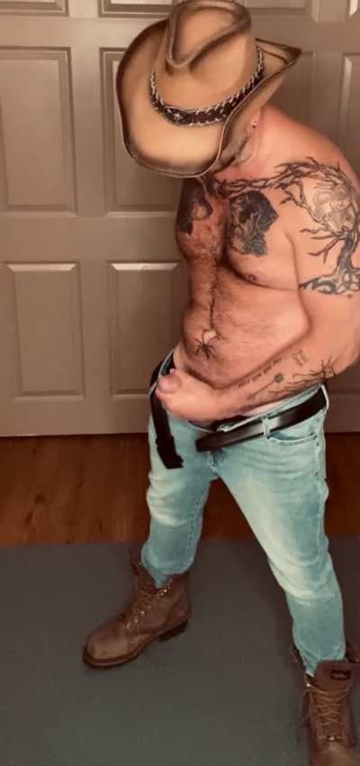 Huge cowboy cumshot