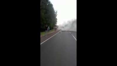 Motorcyclist crashes into truck and burst into flames (with aftermath)