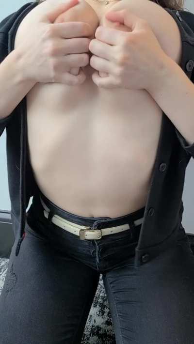 are natural boobs like mine your type? (18f)