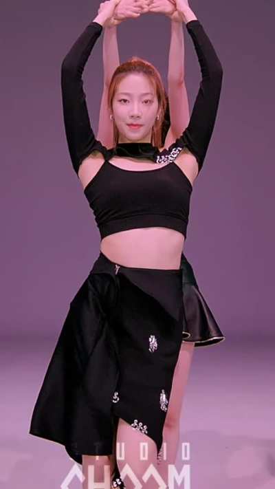 LE SSERAFIM - Chaewon & Kazuha
