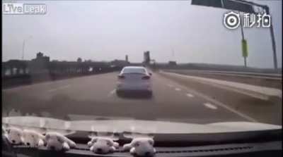 Ele tentou