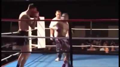 Muay Thai kick