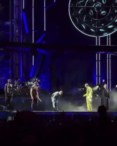 Till Lindemann fell on stage last night after saying farewell to the audience in Vilnius. He apparently sustained injuries on his shoulder, but got up by himself and walked to the elevator, so hopefully he's alright.