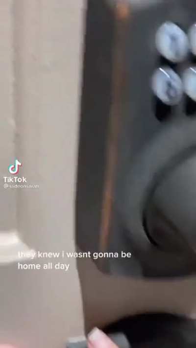 Boyfriend gets caught smashing best friend