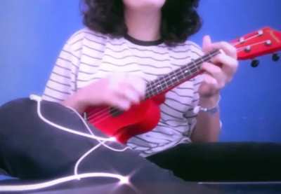 １９９９ Ｃｏｖｅｒ Ｕｋｅｌｅｌｅ － (Espero que te guste a vos Mati y a la Doomer gang &amp;lt;3) Les mando un miu y miralo completo porfa :)