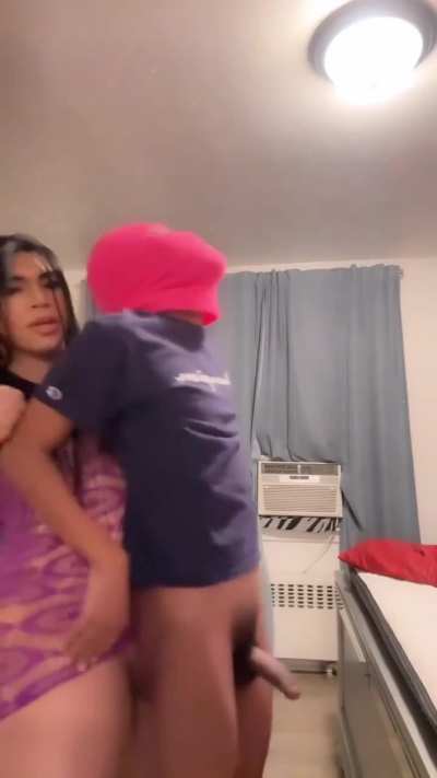 He can&rsquo;t handle her