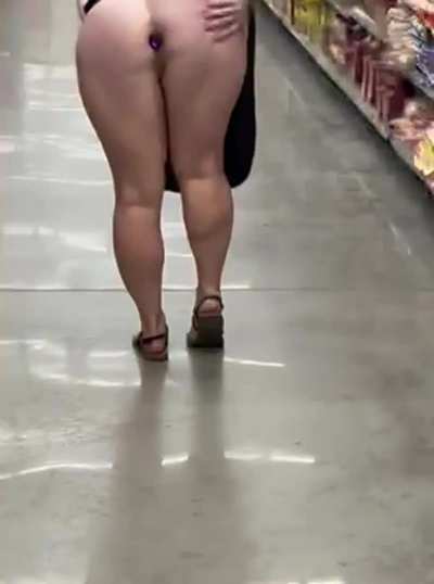 Flashing the 🔌 around Walmart