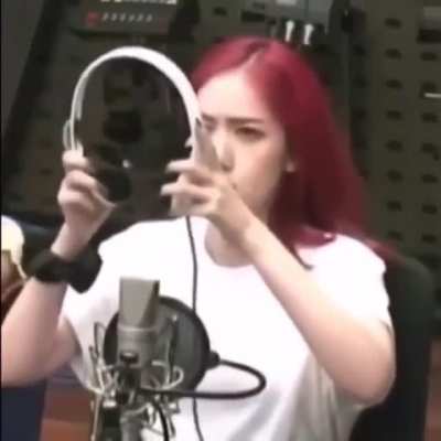 Sinb with things. 😅