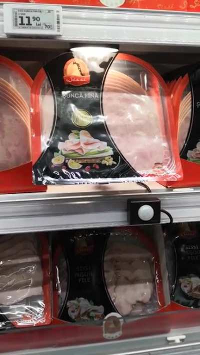 Everybody gangsta until the ham starts talking