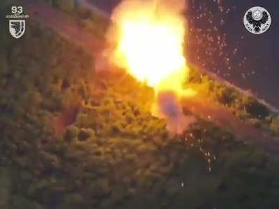 Ukrainian 93rd mechanized brigade "Black Raven" destroys Russian turtle tank aka "Blyatmobile" with a precise FPV drone strike