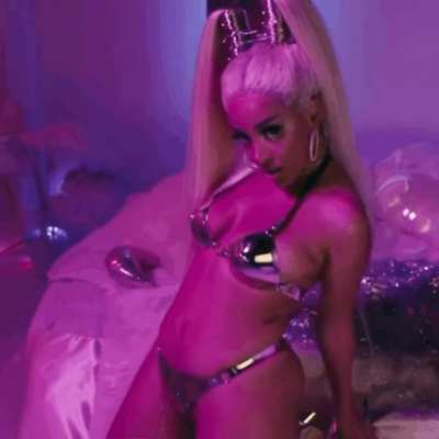 shes so hot