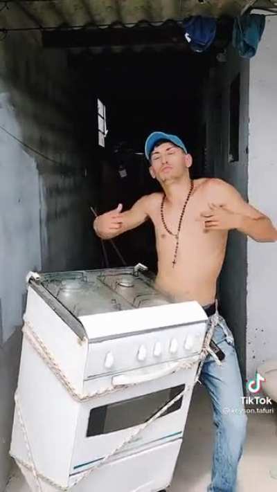 Olha esse cara kkk