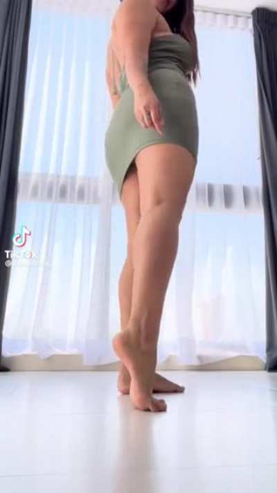 She&rsquo;s 🥵 🤤👣