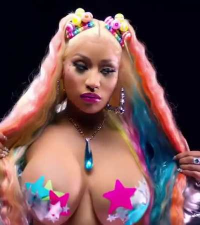 Nicki shaking the goods