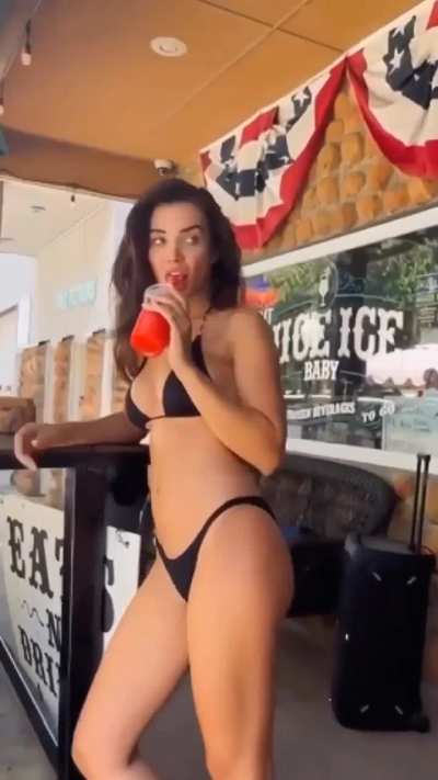 Amy Jackson 