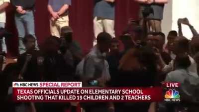 Robert Francis 'Beto' O'Rourke interrupts Gov. Abbott's press conference to confront him over school massacre