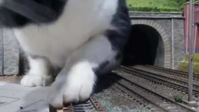 Why you shouldn&rsquo;t hang out at the end of railway tunnels
