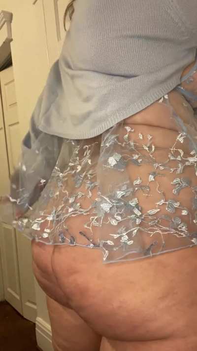 My posts haven&rsquo;t been doing great here lately but gosh darnit I still wanna show off my pretty lingerie 🥰 (OC)