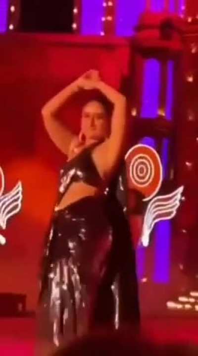 Can’t get enough of Kareena’s meaty Armpits 🥵