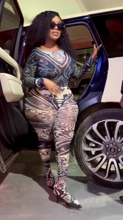 Natural bodies are cool but I prefer man made. Think about it like this&hellip; men kno what men like and they will sculpt a woman&rsquo;s body to look like a sexual object 😈