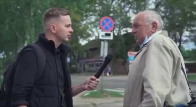 Пенсионеры начали о чем то догадываться..