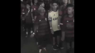 Deu trabalho para uma catabimba pra fazer isso pq fiz pelo cell :V