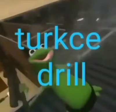 Saatlerdir şu videoya g&uuml;l&uuml;yorum. Son zamanlarda g&ouml;rd&uuml;ğ&uuml;m en iyi shitpost olabilir.