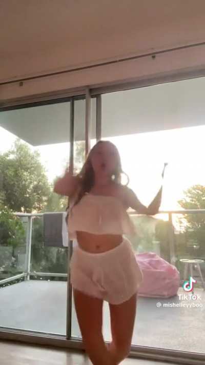 👀