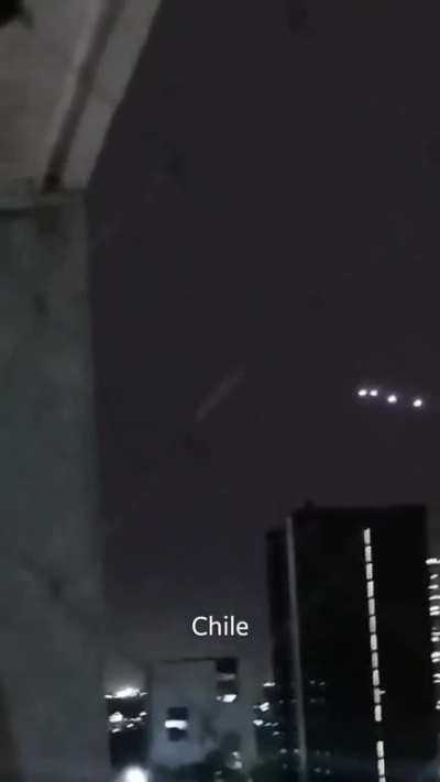 Four UFOs Filmed Hovering Over Buildings in Chile