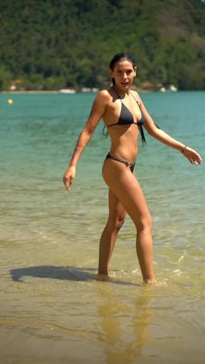 Ana Castela