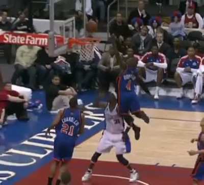 Nate Robinson block attempt on Ricky Davis
