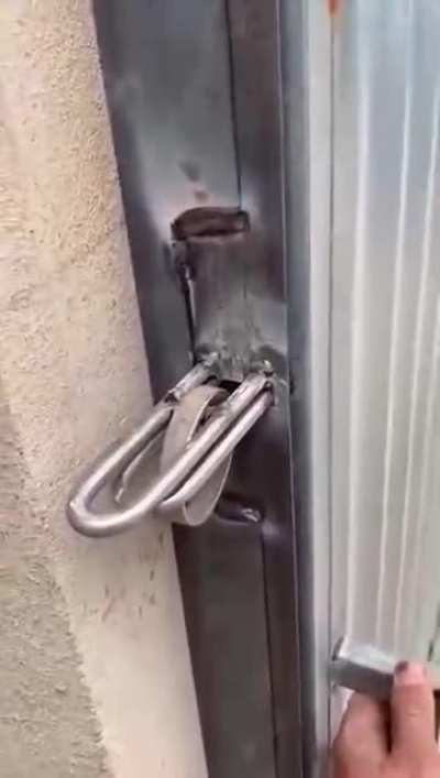 отсюда