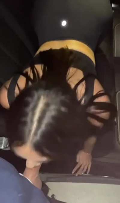 I&rsquo;ve always wondered if guys find it weird if a girl offers them a blowjob on the first date&hellip;