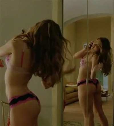Lili Simmons