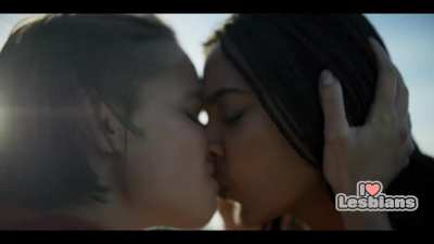 Clara Rugaard &amp;amp; Nenda Neururer (The Rising - s01e08 - Scene #2)