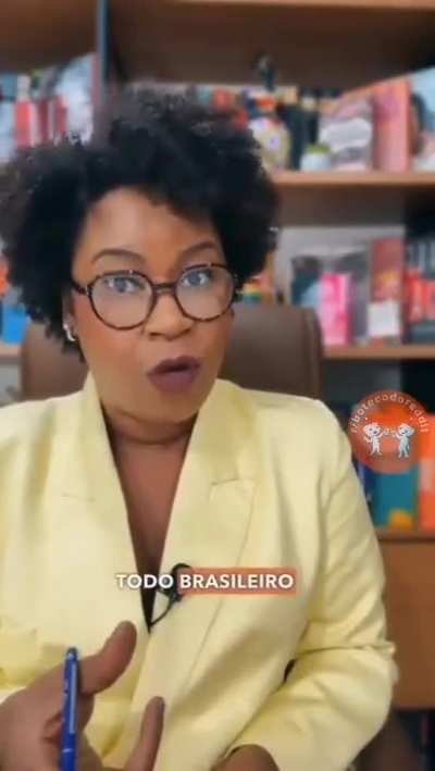 E digo mais, se pregar no transporte p&uacute;blico eu fa&ccedil;o engolir a porra da b&iacute;blia
