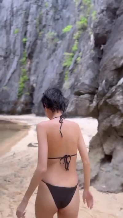 Essy Lee