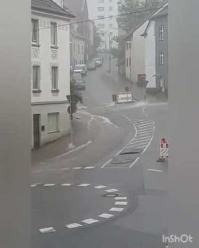 Stra&szlig;enpiraten auf hoher See 🏴&zwj;☠️⛵