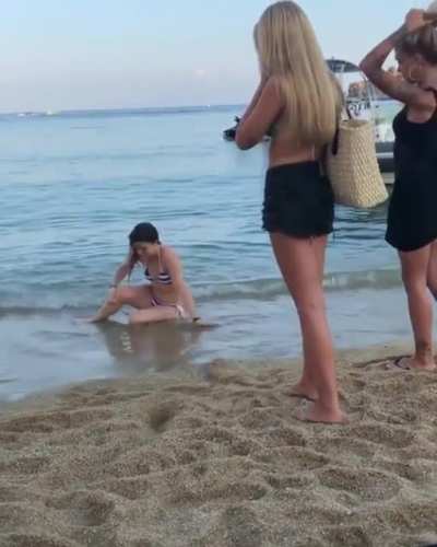 HMC I’m going for a swim!
