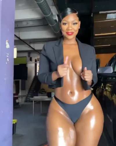 Nikki Nicole