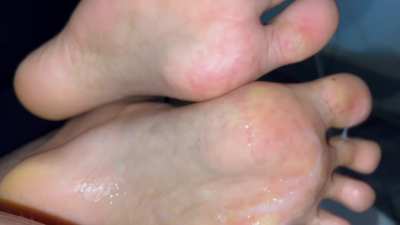 He came💦all over godde<wbr>sses🥰<wbr>feet🦶<wbr>🏼, who’s next😍 