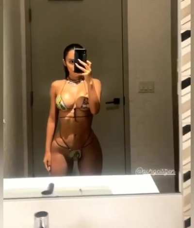 Sexy Reflection