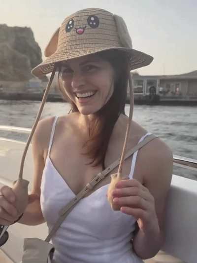 Alexandra Daddario, 40